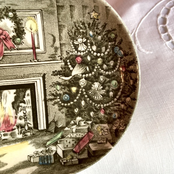 Vintage Johnson Bros. Friendly Village Merry Christmas Plate England Victorian - Picture 3 of 6